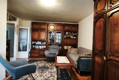 Apartament cu 3 camere decomandat în 1 Decembrie 1918 - 12