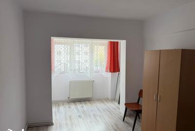 Apartament cu 2 camere decomandat în Calea Dumbrăvii - 3