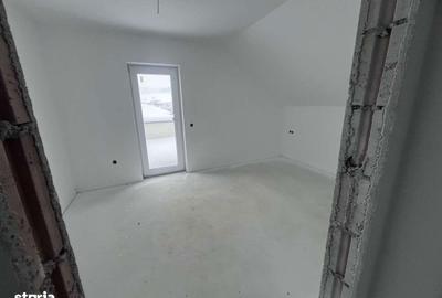 Casă cu 4 camere cu Teren 500 Mp în Central - 9
