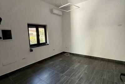 Spațiu comercial, de 85 mp, în Petrești - 2