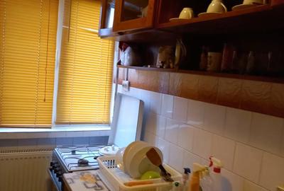 Inchiriez apartament