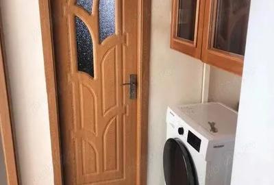 Apartament cu 2 camere semidecomandat în Podu Roș