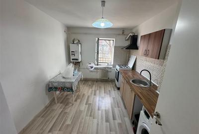 Apartament cu 3 camere decomandat în Bd. Independenței - 1