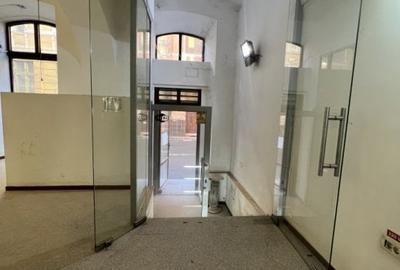 Spatiu comercial, Parter + Demisol, 200 mp, in Piata Libertatii - 2