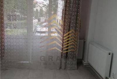 Spațiu comercial, de 32 mp, în Central - 3