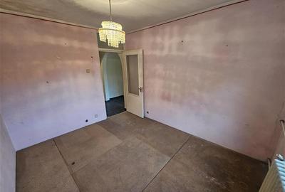 Apartament cu 3 camere decomandat în Micro IV - 15