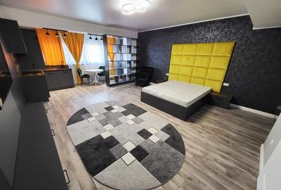 Garsonieră decomandată în