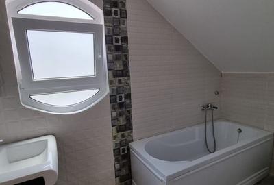 Vila noua, P+M, teren 350 mp - zona Bariera Traian - COMISION 0% - 15