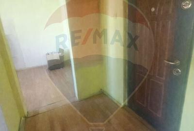 Apartament cu 2 camere decomandat în Central - 1