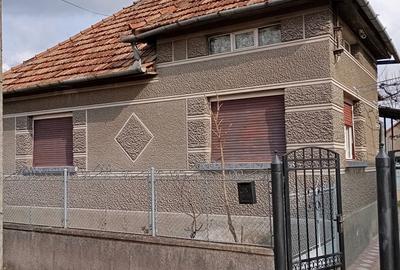 Casă cu 5 camere în Tinăud - 1