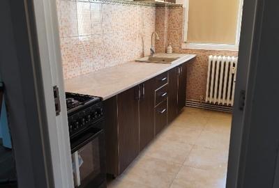 Închiriez apartament cu 3 camere zona pod roș - 7