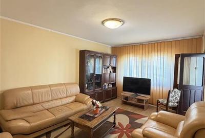 Apartament cu 3 camere decomandat în Nicolina - 1