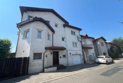 Duplex cu 7 camere în Iancu Nicolae