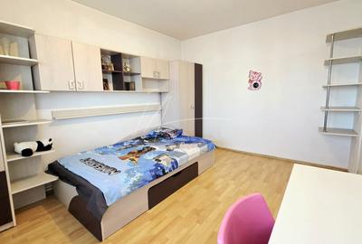Apartament cu 3 camere decomandat, mobilat în 13 Septembrie - 30