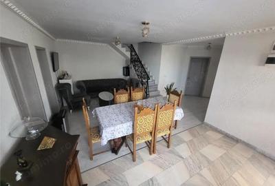 Duplex pe parter - mansarda amenajata - zona buna - 2