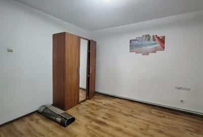 Apartament cu doua camere decomandat - 1