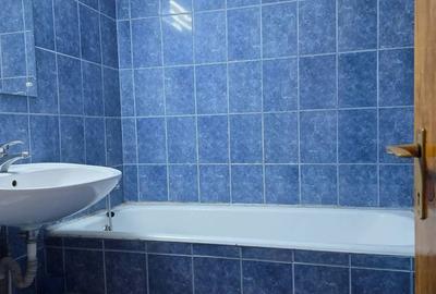 Apartament cu 3 camere decomandat în Titan - 8