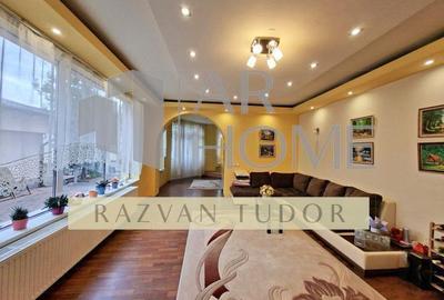 Casă individuală cu 7 camere cu Canalizare în Est - 1