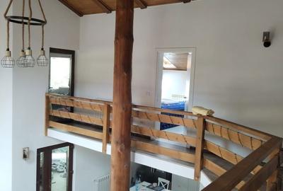Casă cu 4 camere în Rucăr - 3