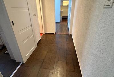 Etajul 1!!!! zona Dacia .. 3 camere .. 95000 euro - 2