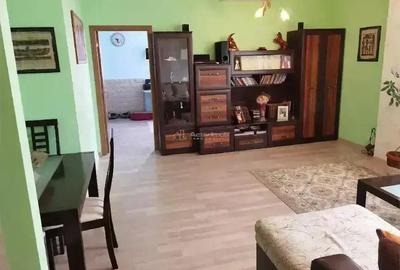 Apartament cu 3 camere decomandat în UTA - 1
