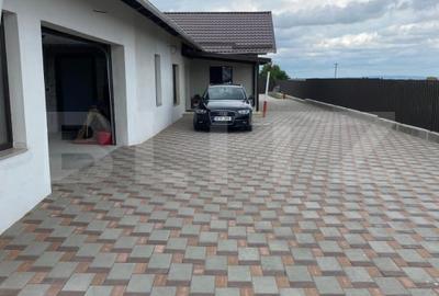 Casa individuala 128 mp + 1000 mp/teren, zona Dumbraveni