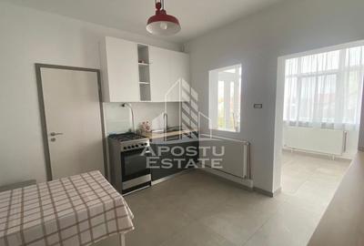 Apartament cu 3 camere semidecomandat în Dâmbovița - 2