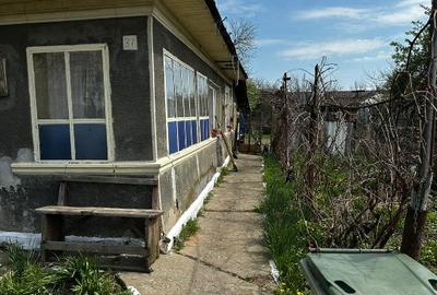 Teren Construcții intravilan de 600 mp, în Central - 3