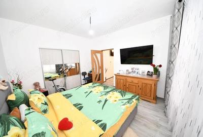 De vanzare casa cu 3 apartamente + anexa 75 mp, Comision 0% - 11