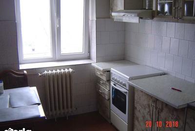 Apartament cu 3 camere decomandat în Babadag - 2