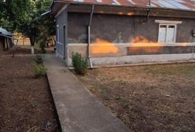Teren 2500 m cu casă posibilitate de vânzare integrală sau parțială - 4
