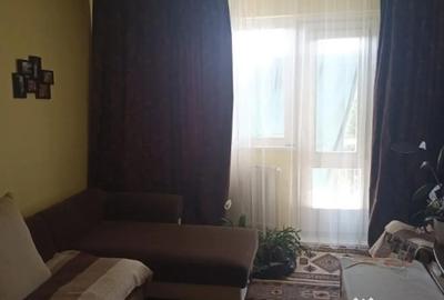 Apartament cu 3 camere semidecomandat în Simeria - 9