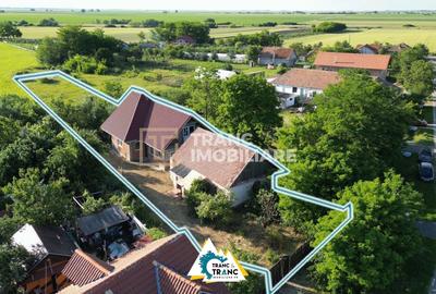 Casă cu 6 camere cu Teren 1160 Mp în Sânpaul - 1