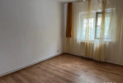 Apartament cu 3 camere Decomandat -Parter - 2