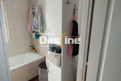 Apartament cu 3 camere semidecomandat, mobilat în Republicii - 8