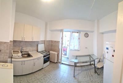 Garsonieră, 2 balcoane, vedere panoramica, decomandata, zona 13 Septembrie - 12