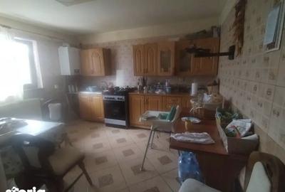 Casă cu 6 camere cu Teren 350 Mp în Miroslava - 4