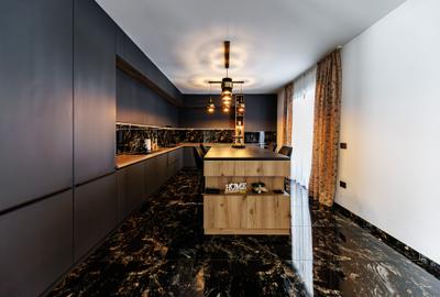 Casă individuală cu 7 camere cu Canalizare în Girocului - 11