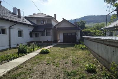Casă cu 4 camere în Central - 5