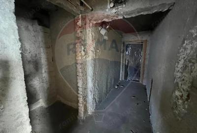 Apartament cu 3 camere decomandat în Sud