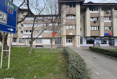 Spațiu comercial, de 92 mp, în Central - 3