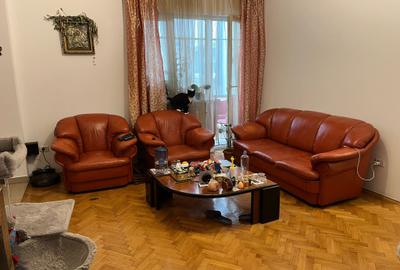 Apartament cu 3 camere semidecomandat în Dacia