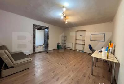 Spațiu comercial, de 50 mp, în Central