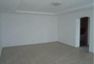 Casă cu 5 camere cu Teren 220 Mp în Mihai Bravu - 1