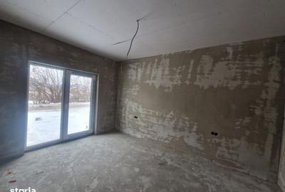 Casă cu 4 camere cu Teren 600 Mp în Unirea - 1