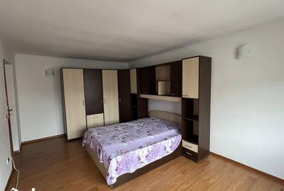 Apartament cu 3 camere în Central - 3