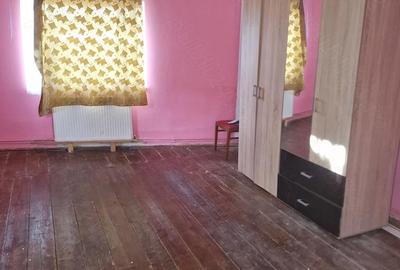 Casă cu Teren 950 Mp în Central - 3