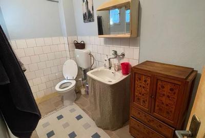 Casă cu 4 camere decomandat cu Teren 100 Mp în 14 Mai - 13