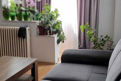 Apartament cu 3 camere decomandat în Central - 1