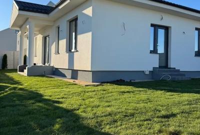 Casă individuală cu 3 camere cu Teren 400 Mp în Pielești - 2